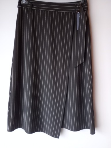 Zdjęcie oferty: M&S Spódnica czarna w białe prążki rozm 38