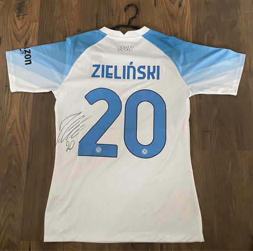 Zdjęcie oferty: Piotr Zieliński - NAPOLI - koszulka + autograf