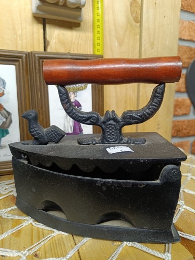 Zdjęcie oferty: Stare żeliwne żelazko z kogucikiem