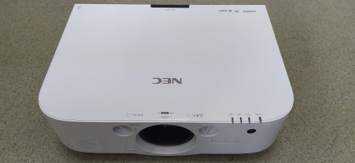 Zdjęcie oferty: Projektor NEC PA722X + Obiektyw NP30ZL