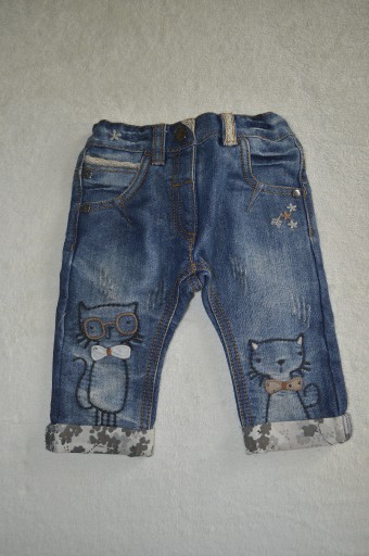 Zdjęcie oferty: NEXT - spodnie, jeansy w koty - 3-6 m-cy