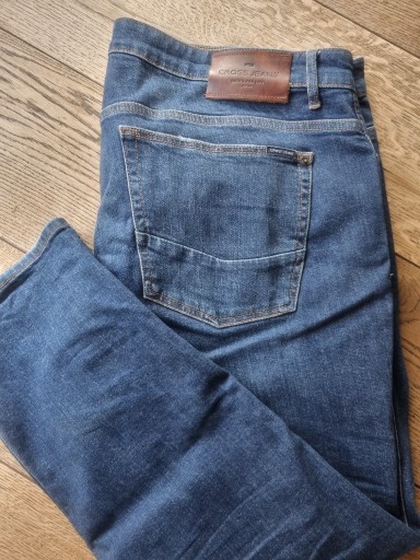 Zdjęcie oferty: Spodnie jeansy CROSS
