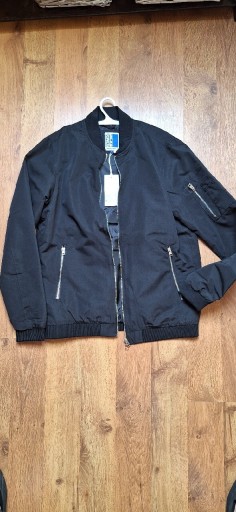 Zdjęcie oferty: Kurtka Jack&Jones, rozm. 164, dla chłopca