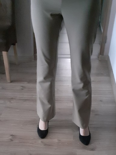 Zdjęcie oferty: Spodnie damskie z rozszerzonymi nogawkami