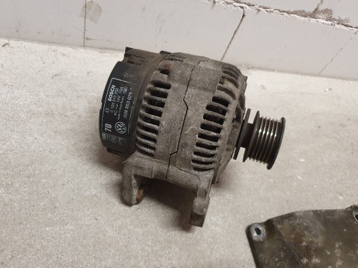 Zdjęcie oferty: Alternator oryginał BOSCH 028903025Q Vw