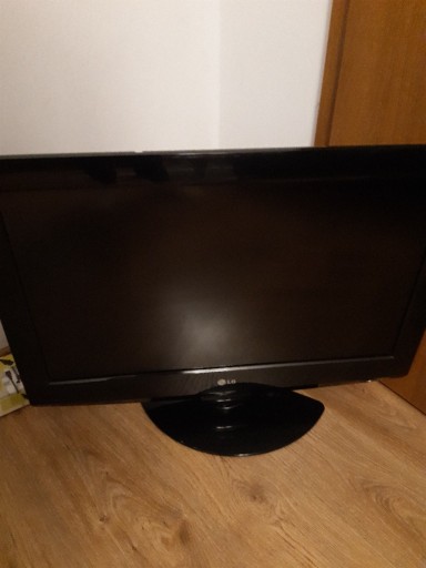 Zdjęcie oferty: telewizor LG/ 32 