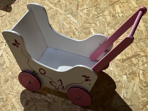 Zdjęcie oferty: Wózek drewniany-zabawka dla dziewczynki