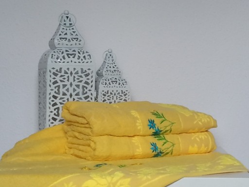 Zdjęcie oferty: Ręcznik frotte 70 x 140 żółty