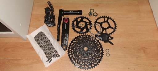 Zdjęcie oferty: Kompletny napęd Grupa SRAM NX / GX
