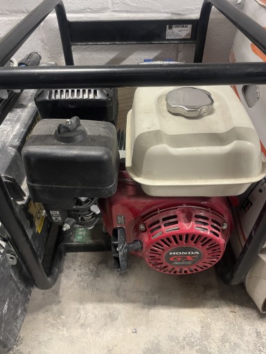 Zdjęcie oferty: Generator pradu Honda 3Kv