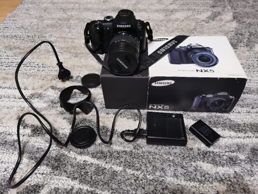 Zdjęcie oferty: Aparat fotograficzny SAMSUNG NX5