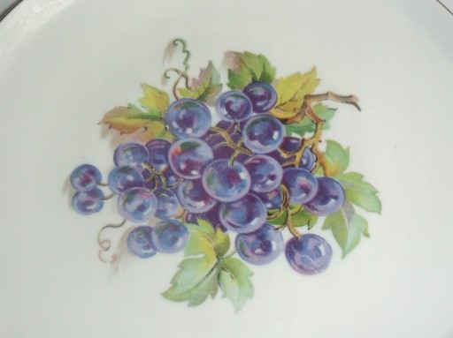 Zdjęcie oferty: Talerz porcelanowy winogrona ś 17,6 cm