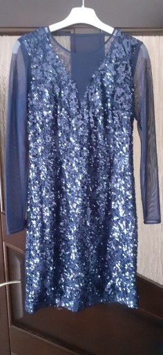 Zdjęcie oferty: Wieczorowa,granatowa sukienka mini z cekinami r 38