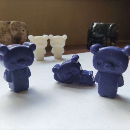 Zdjęcie oferty: Wosk zapachowy,  do kominków, sojowy. Fioletowy Miś.