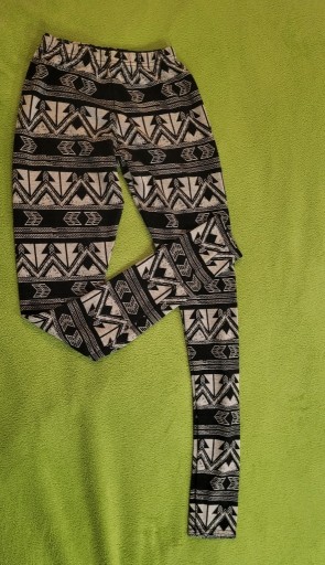 Zdjęcie oferty: Legginsy river island  rozm 34