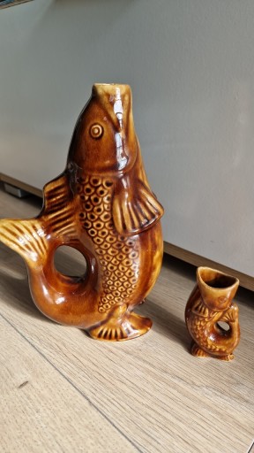 Zdjęcie oferty: Karafka ryba PRL z kieliszkiem 