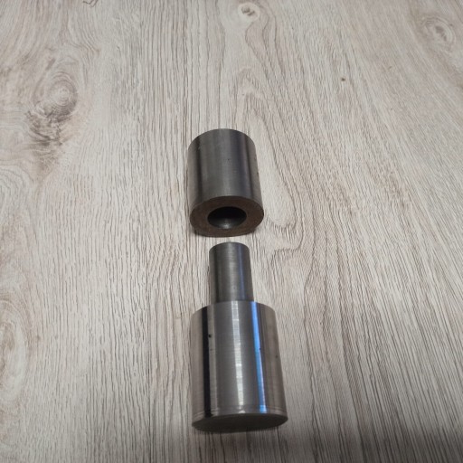 Zdjęcie oferty: Zawias toczony fi 50mm nowy masywny solidny do bram drzwi