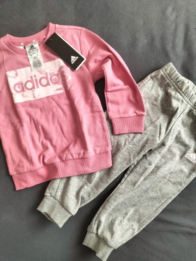 Zdjęcie oferty: Dres Adidas dla dziewczynki rozmiar 92