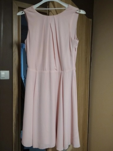 Zdjęcie oferty: Różowa sukienka z koronkową wstawką