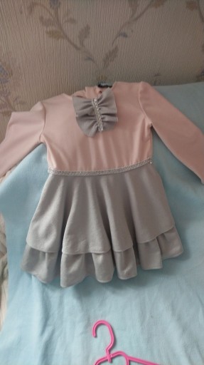 Zdjęcie oferty: Różowo-szara sukienka dziewczęca