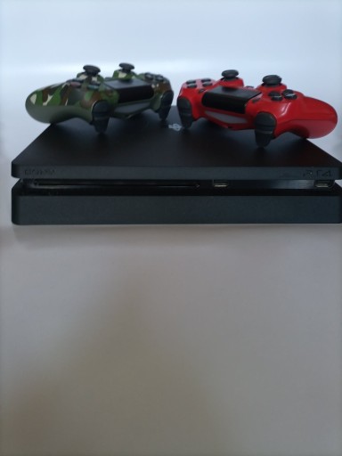 Zdjęcie oferty: Konsola Sony Playstation4 (PS4) + 2 PADY + 12 gier