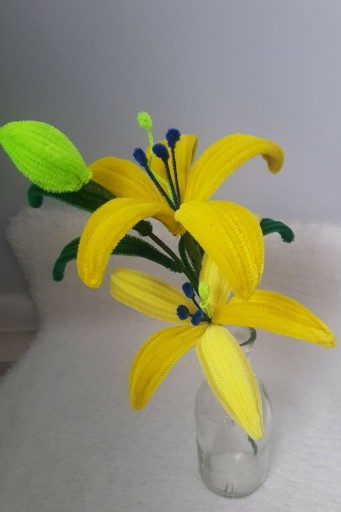 Zdjęcie oferty: Lilia żółta ręcznie robiona 