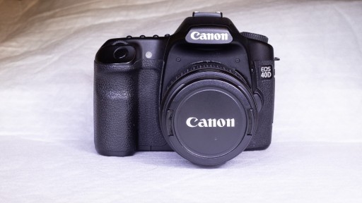 Zdjęcie oferty: Canon 40D - 2 obiektywy, grip, torba, lampa