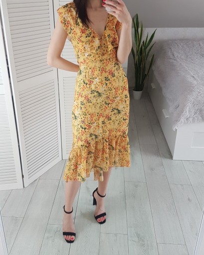 Zdjęcie oferty: Prettylittlething żółta sukienka midi w kwiaty 44