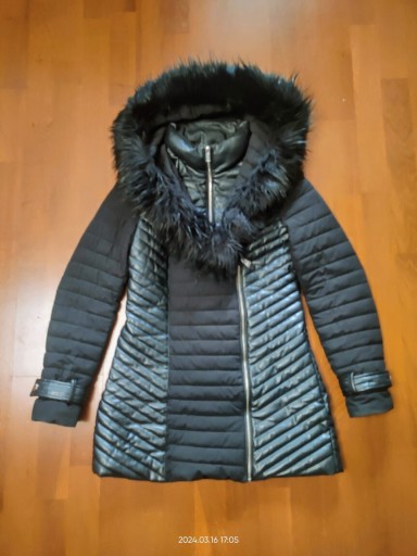 Zdjęcie oferty: Czarna ciepła kurtka zimowa Guess 36 