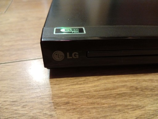 Zdjęcie oferty: Dvd odtwarzacz z pilotem LG DP 822