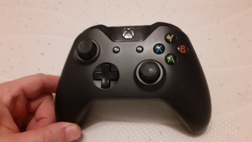 Zdjęcie oferty: Pad xbox one 1537