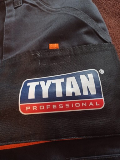Zdjęcie oferty: Spodnie robocze Tytan r. XL nowe