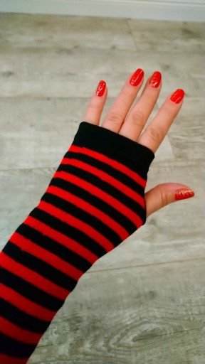 Zdjęcie oferty: Mitenki /rękawiczki bez palców - czarny/czerwony