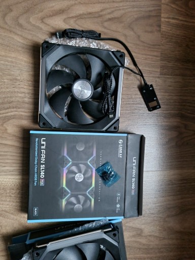 Zdjęcie oferty: Lian Li Wentylatory Uni Fan SL140RGB Black