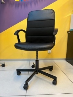 Zdjęcie oferty: IKEA FINGAL krzesło biurowe obrotowe 4 sztuki