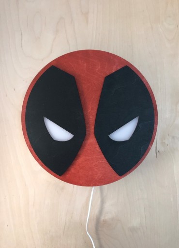 Zdjęcie oferty: LAMPKA  DEADPOOL  SUPERHERO