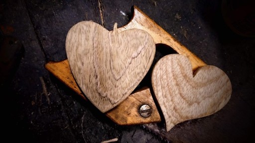 Zdjęcie oferty: Serca z drewna MANGO personalizowane