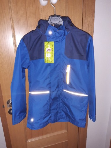 Zdjęcie oferty: Nowa kurtka przeciwdeszczowa