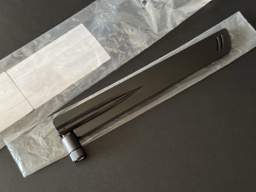 Zdjęcie oferty: Antena Wi-Fi 6E Superbat 4dBi Tri-Band 6GHz 5GHz 2.4GHz RP-SMA