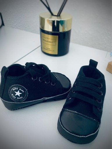 Zdjęcie oferty: Buty niechodki dla niemowląt nowe 