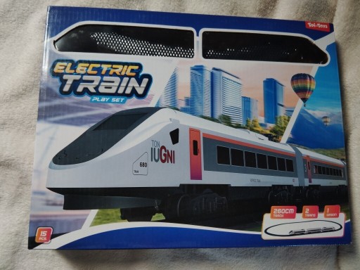 Zdjęcie oferty: Pociąg na baterie z torami 