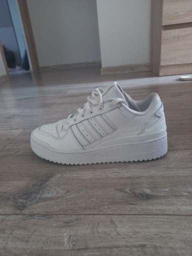 Zdjęcie oferty: Buty damskie adidas 