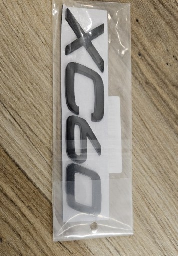 Zdjęcie oferty: Emblemat Volvo XC60 , znaczek na klapę XC60 