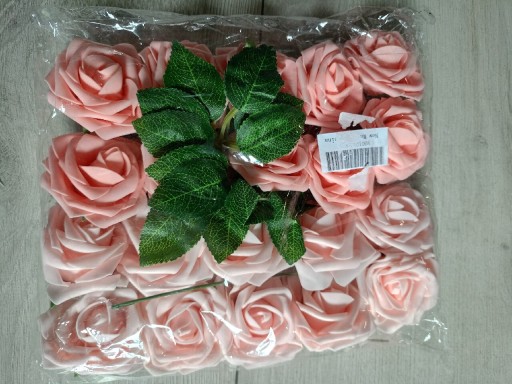 Zdjęcie oferty: Sztuczne róże główki 20 sztuk