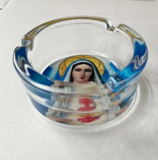 Zdjęcie oferty: Szklana popielniczka 8,5 cm Maryja dekoracja