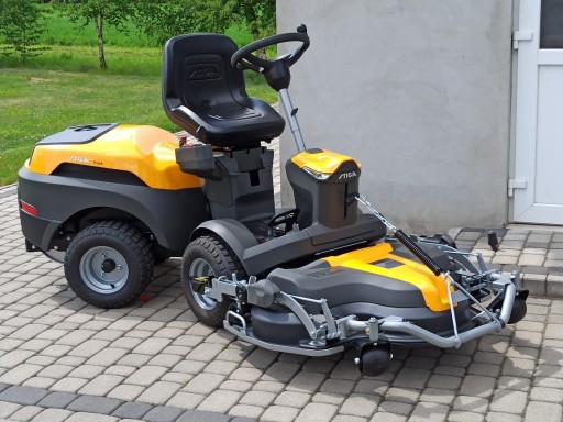 Zdjęcie oferty: Traktorek kosiarka Stiga Park 500WX 4x4+ Generator