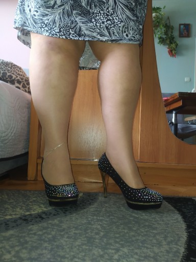 Zdjęcie oferty: Seksi nowe czarne wysokie szpilki z dżetami Always roz 39/40