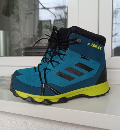 Zdjęcie oferty: Śniegowce adidas TERREX snow cp cw k