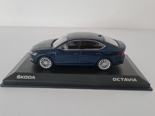 Zdjęcie oferty: MODELIK SAMOCHODU SKODA OCTAVIA 4 IV A8 NIEBIESKA