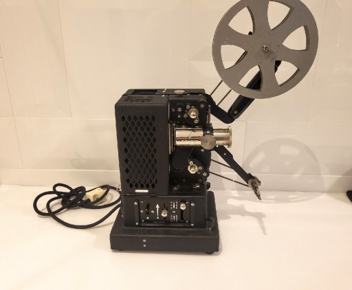 Zdjęcie oferty: Siemens projektor filmowy 16mm antyk retro gadżet 